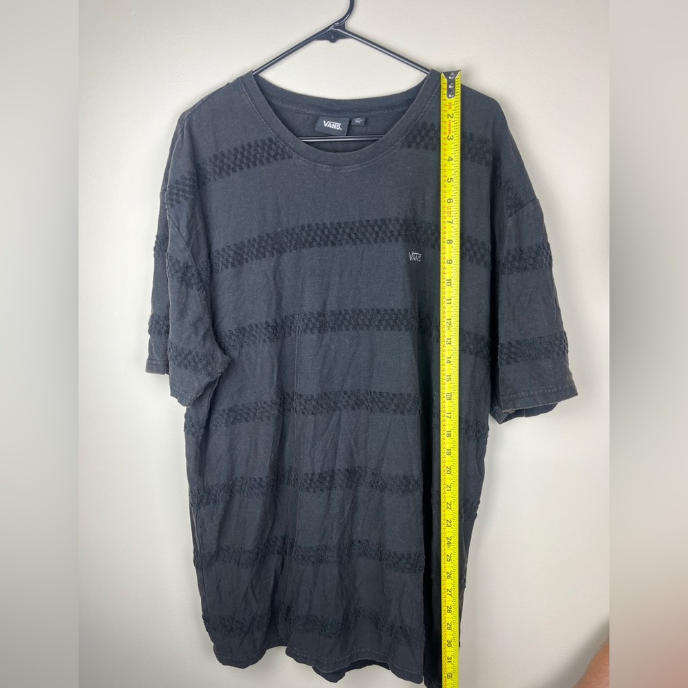 Vans Men's Black Textured Stripe Short Sleeve Tee‎